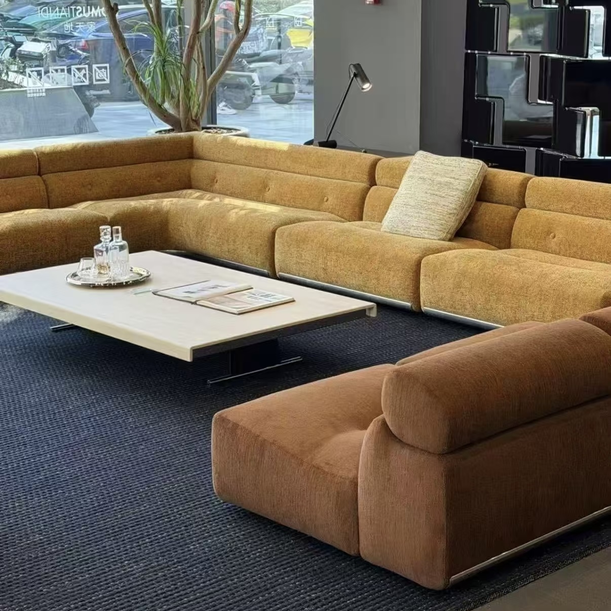 Coupé Sofa - Image 2