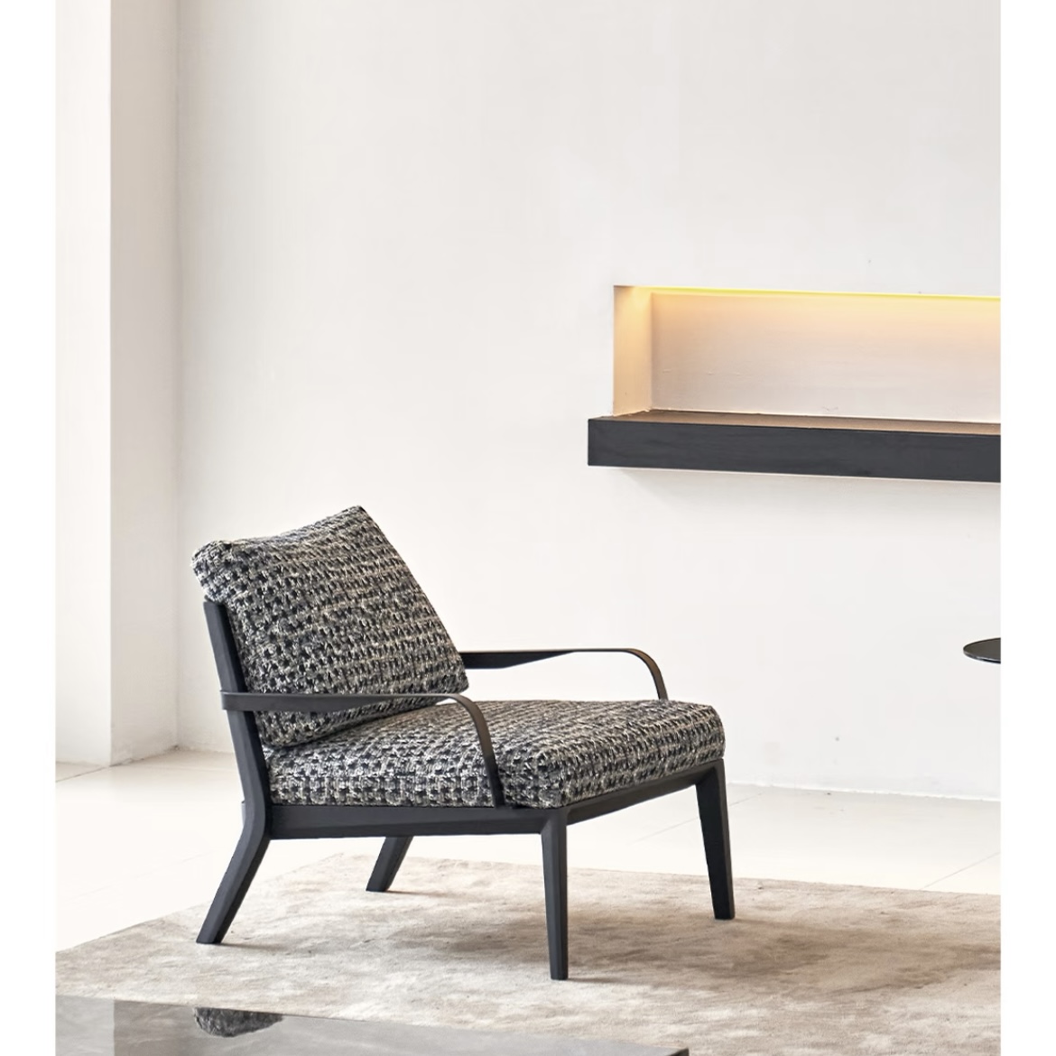 Viaggio Armchair - Image 1